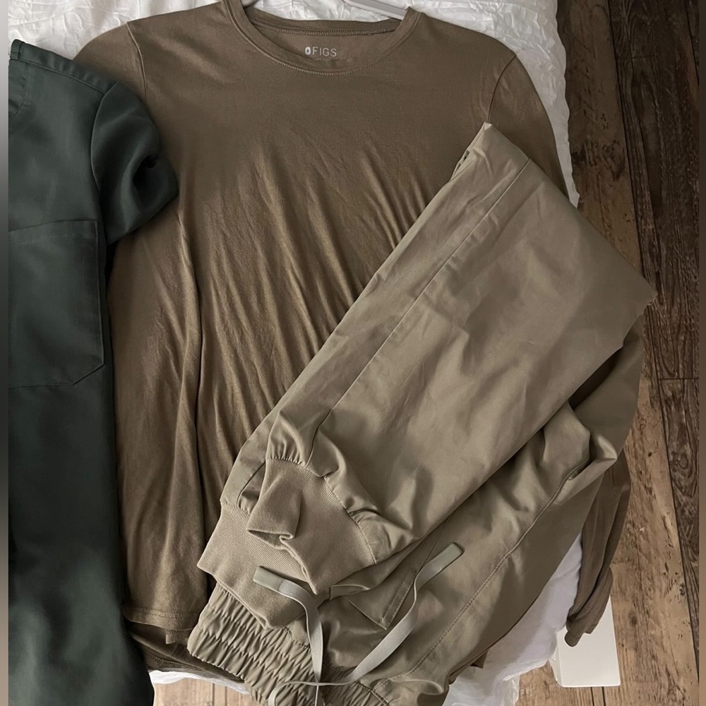 Tan/Beige Fig Set